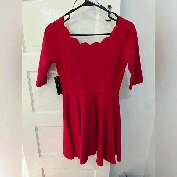 NWT LuLus red scalloped flare dress size extra small‎ - Picture 9 of 12
